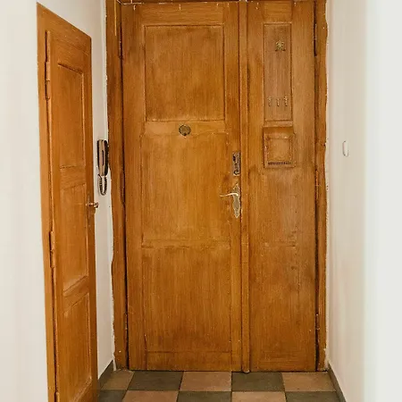 Comfortable Zizkov For 6 Pax Easybnb Prag
